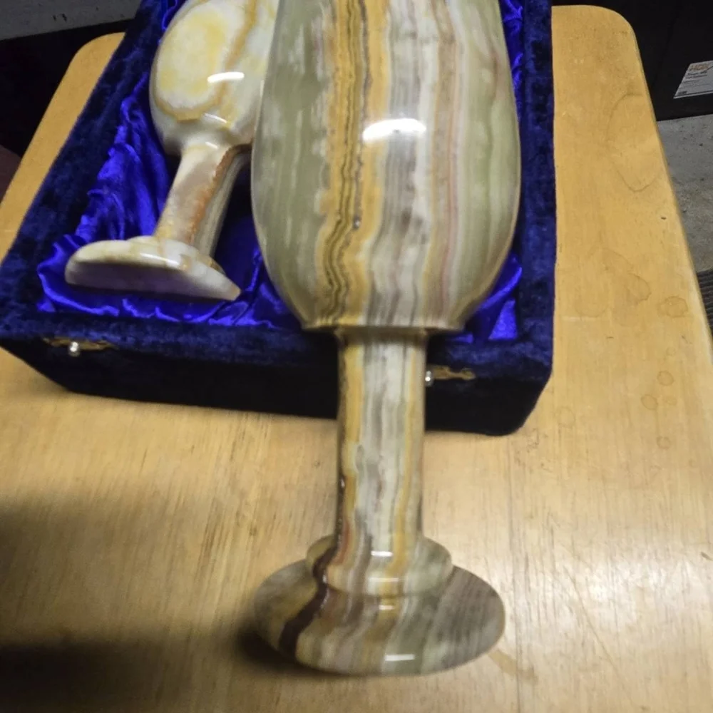 Natural Green Onyx Luxury Wine Goblets W case - Picture 5 of 5